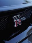 6289624U00_GTR_front_grille_emblem_Z1_1
